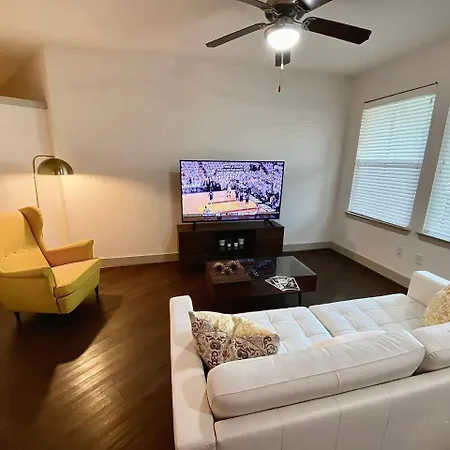 Ferienwohnung Westchase Long-Term Pool King Bed Fully Equipped